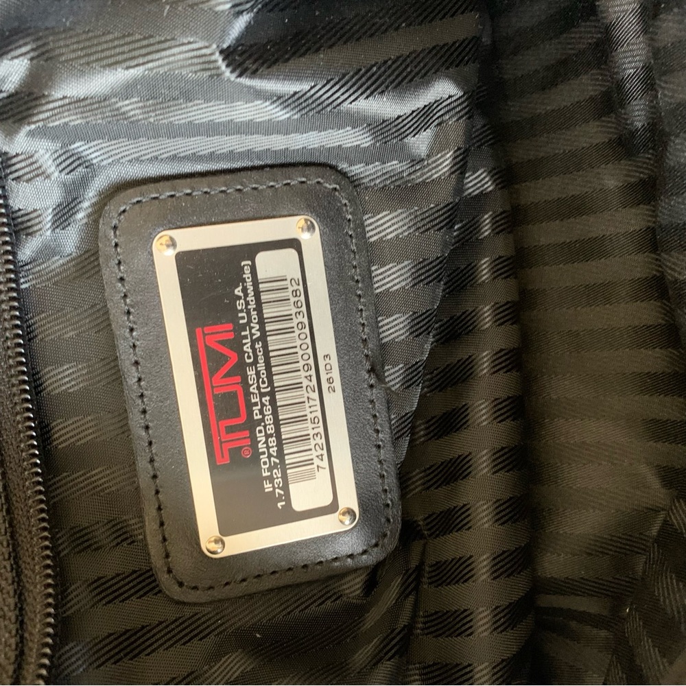 Tumi Luggage Duffel Bag View 4